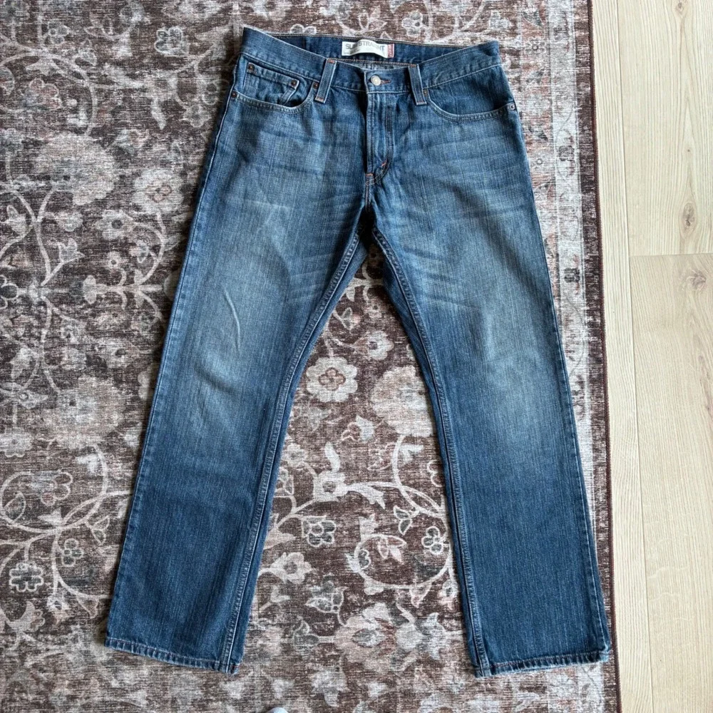 Levis 514 Slim Straight Jeans Mens 33x30 Medium Wash Blue Denim Pants